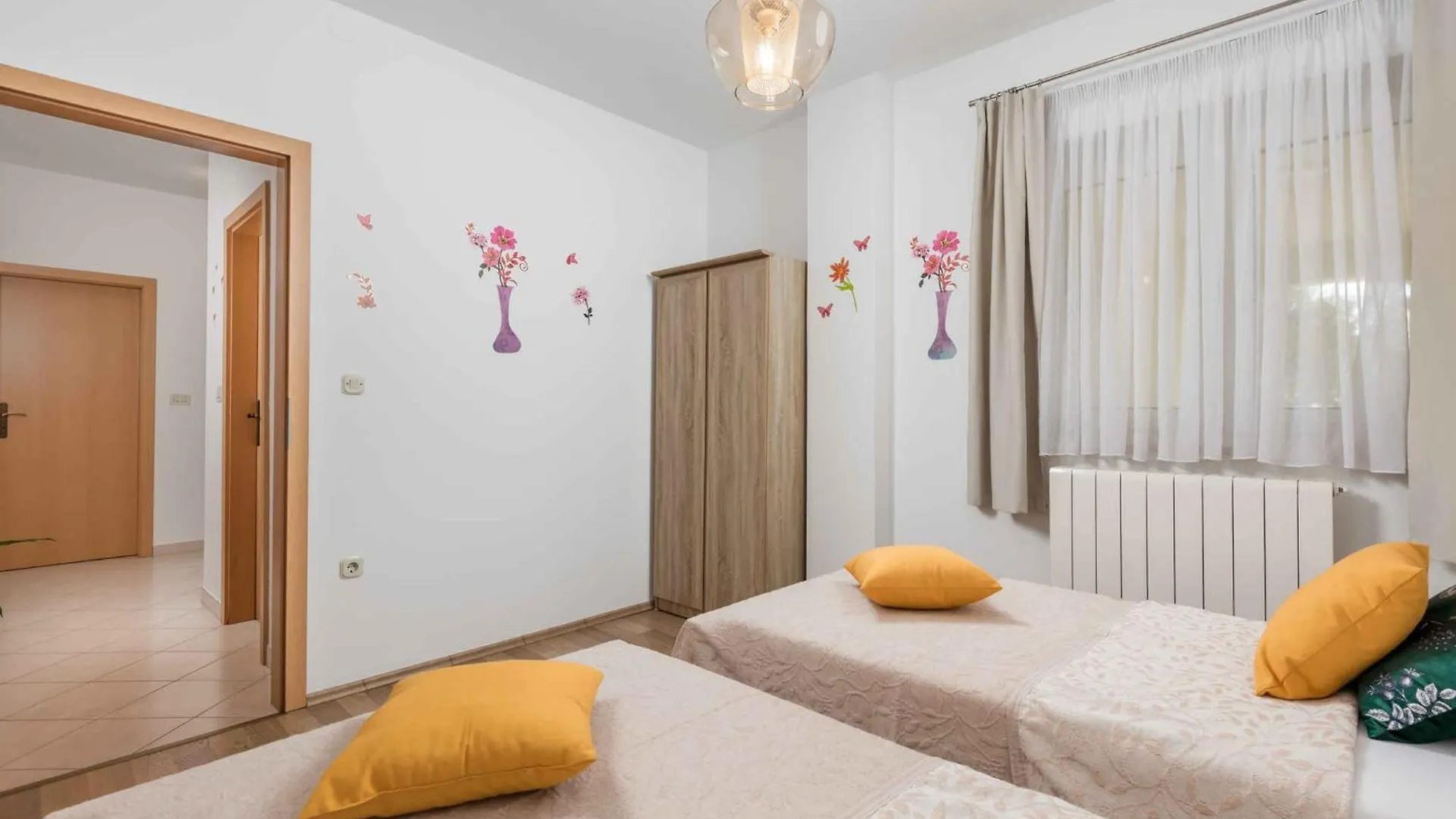 Two-Bedroom Apartment In Kraljevica II